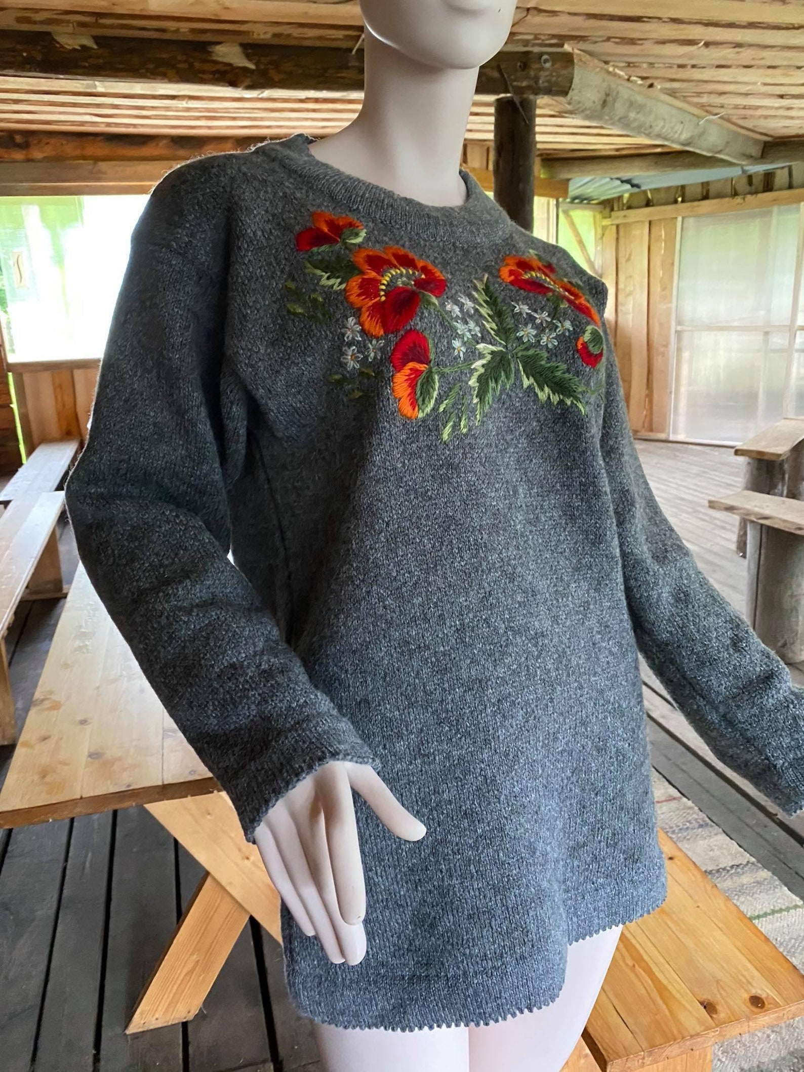 Knit Woolen Sweater/jumper with handmade floral embroidery Etsy