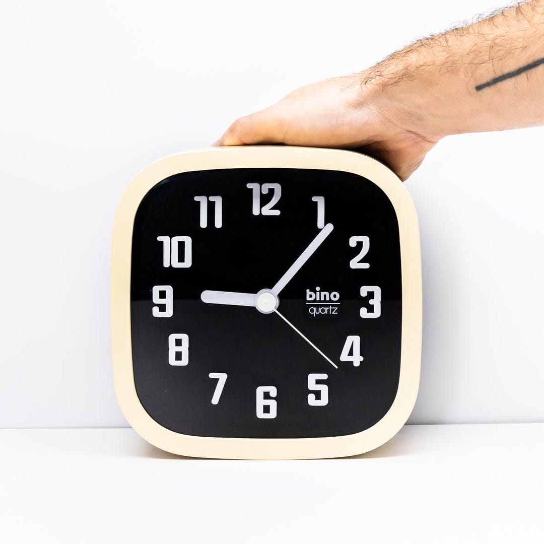 1980s BINO Quartz Wall Clock Made In Italy Vintage Retro Wall 1980s-bino-quartz-wall-clock-made-in-italy-vintage-retro-wall