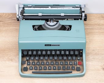 Olivetti Lettera 32 タイプライター イタリア製 Olivetti LETTERA 32 タイプライター（1970年製、ティールブルー