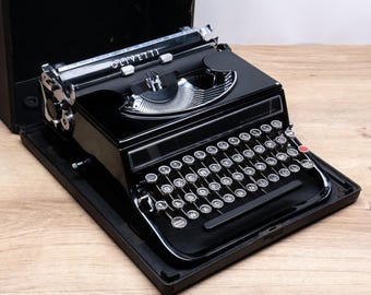 OLIVETTI STUDIO 42 – Black & Chrome First Series – A Museum-Worthy Early Example