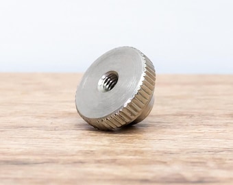 Un único soporte original para tornillo de tuerca de carrete de cinta Olivetti – Piezas de repuesto originales para máquinas de escribir