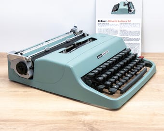 Olivetti Lettera 32 タイプライター、1970 年代ポータブル、新品同様