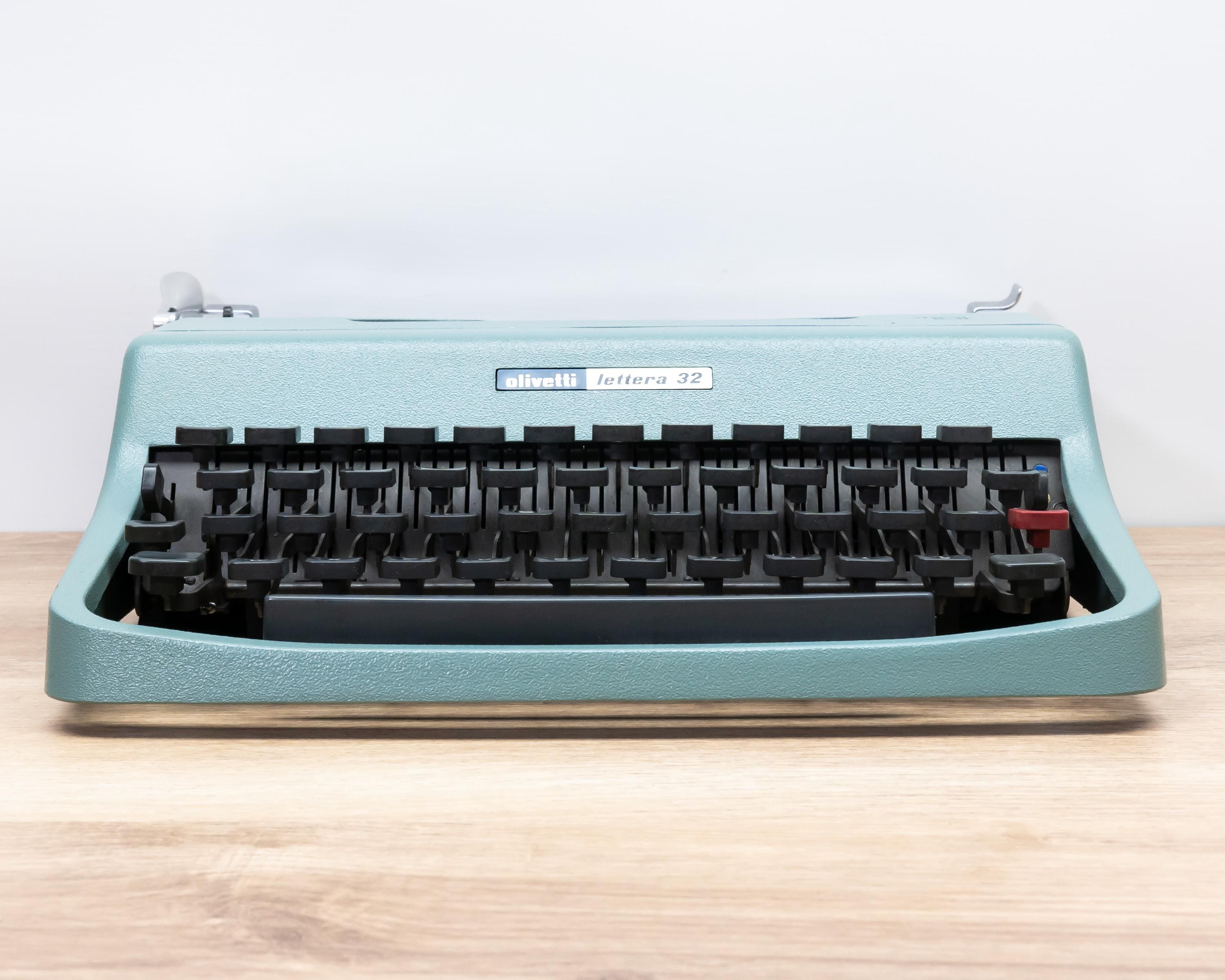 OLIVETTI LETTERA 32 タイプライター (1970) - イタリア製