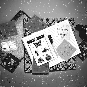 Feuillet de Stickers Effet Mat : « Fantaisie en Noir & Blanc »