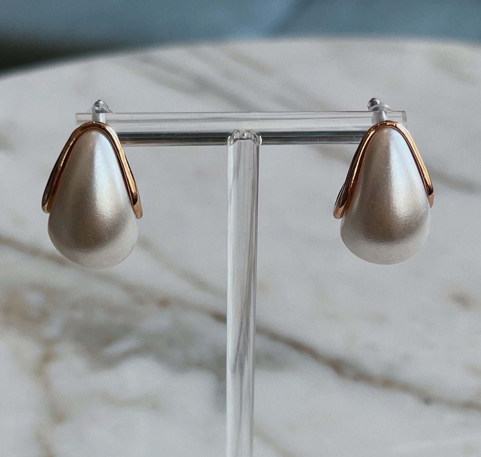 Chunky shop pearl earrings