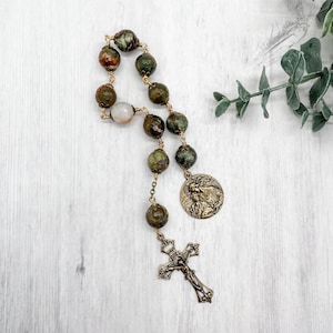 CLEARANCE St. Raphael Single-Decade Taschenrosenkranz | Jaspis | Massiv Bronze | Katholisches Geschenk | Gebetskette | Tenner Rosenkranz