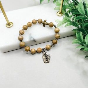 ABSTAND Mutter Mary & Kind Single-Dekaden-Rosenkranz-Armband | Mars Jaspis | Hämatit | Massiv Bronze | Katholische Schmuck Geschenk | Religiöses Geschenk