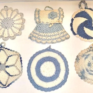 Vintage Potholders Trivets Blue and White Dress Flower or circle design