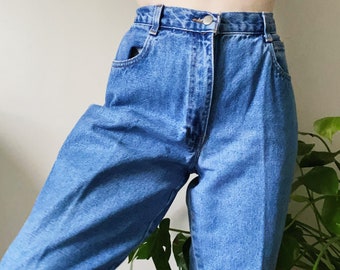 vintage mom jeans levis