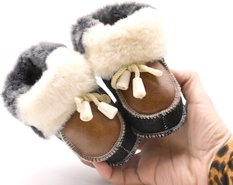 Baby Slippers, Newborn SHEEPSKIN SLIPPERS 0-9 months, Babyshower gift, Polish Baby GIFT