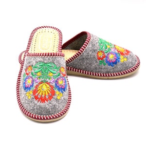 FELT Polish Women Slippers / Folk Art Women House Shoes