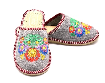 FELT Polish Women Slippers / Folk Art Women House Shoes