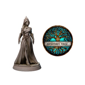 Gm Queen miniature - | Dungeons and dragons mini | | Cleric | Paladin | Warrior |