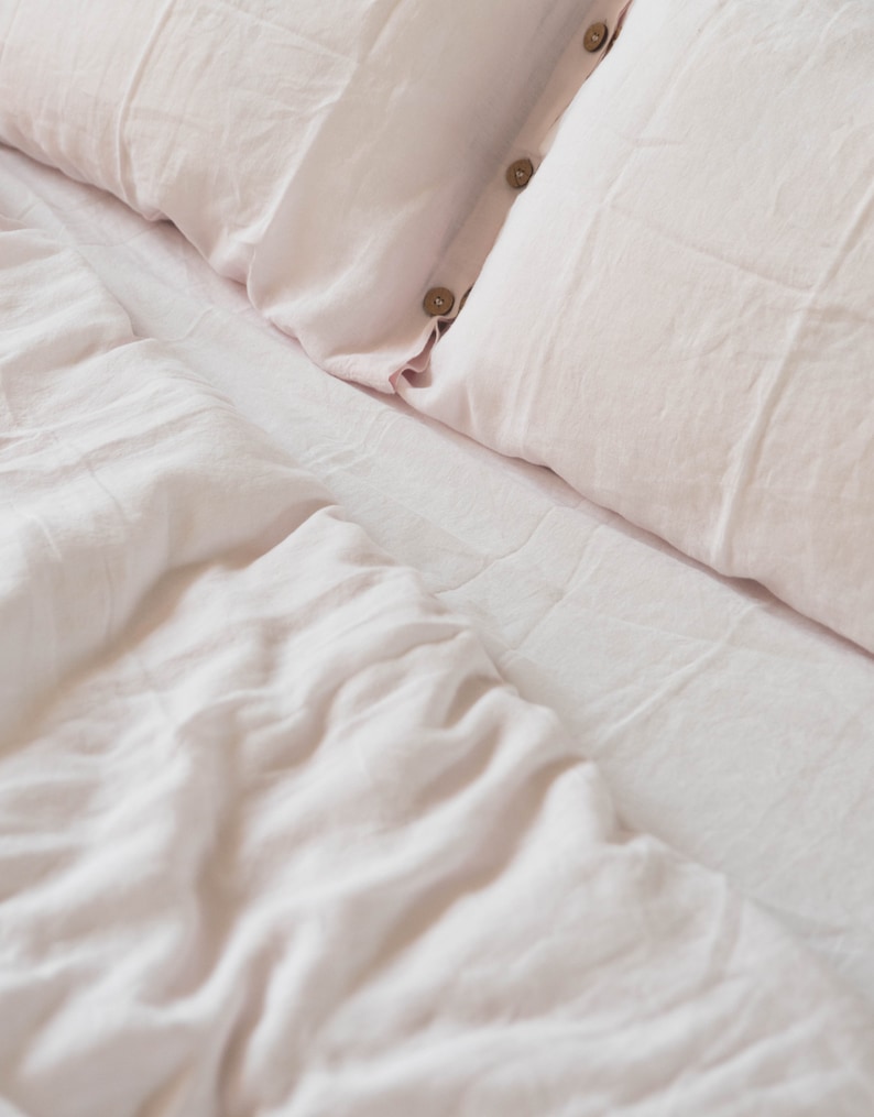 100 Pure Linen Duvet Set With Coconut Shell Buttons in Blush US