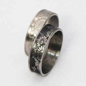 Both sunflowers are displayed here! This ring is a beautiful floral ring for all the enjoy!
