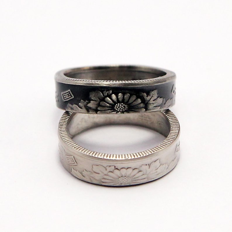 We offer US standard sizes of 4-10 in our 50 yen coin rings.