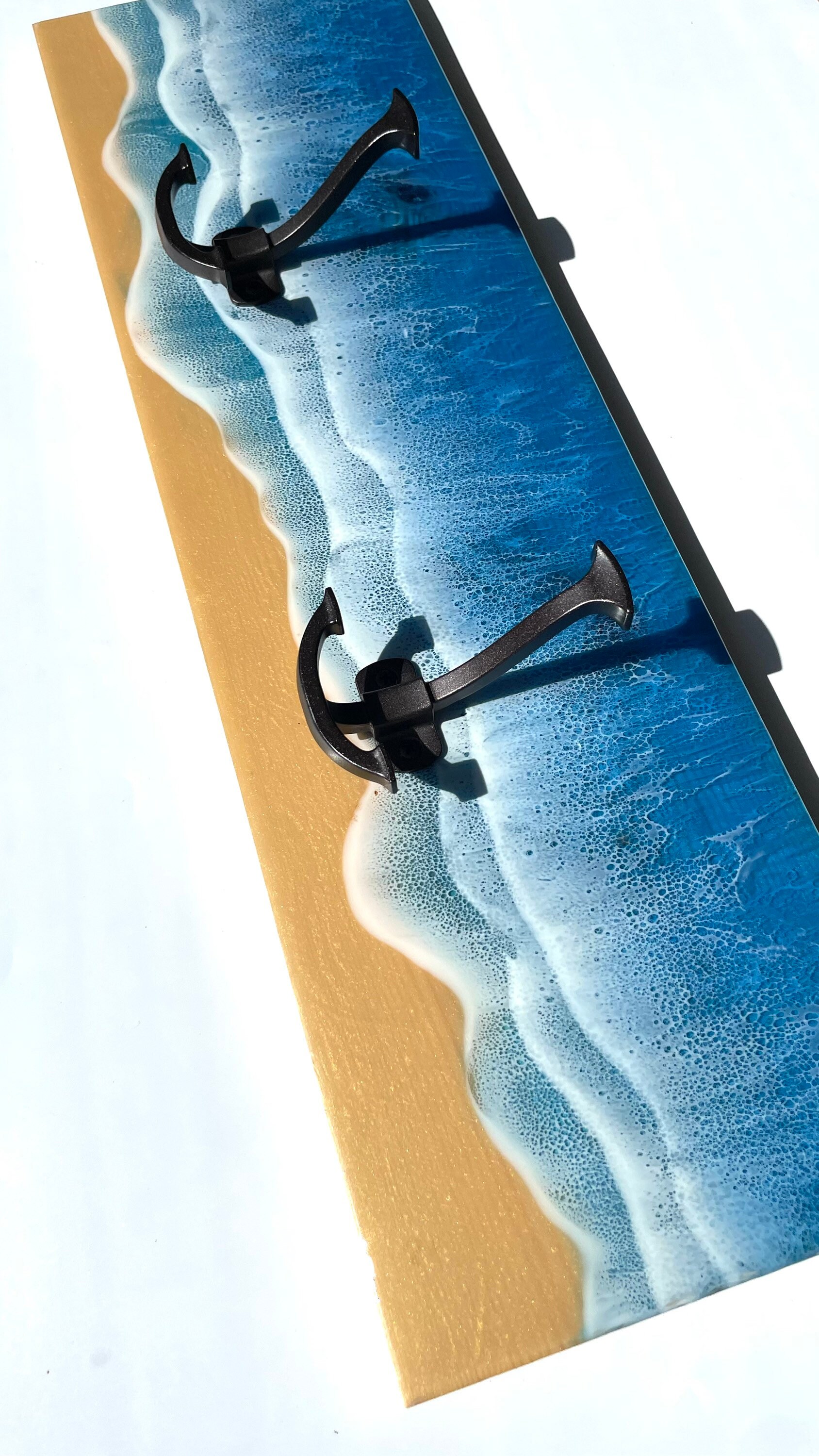 置物 Ocean Waves Huge machine captures energy from ocean waves - The Brighter Side