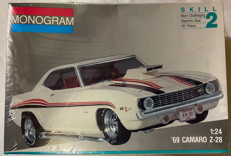 Monogram  1969 Camaro Z-28 Model Kit image 0
