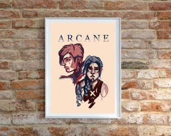 Pode incluir: Um pôster emoldurado branco com a palavra "ARCANE" em letras grandes, em negrito e pretas no topo. O pôster apresenta uma ilustração estilizada de dois personagens do programa Arcane, com o personagem feminino à direita e o personagem masculino à esquerda. O personagem feminino tem cabelo azul e usa uma camisa vermelha escura com uma cruz branca. O personagem masculino tem cabelo ruivo e usa uma camisa azul escura. O fundo do pôster é de cor pêssego claro.