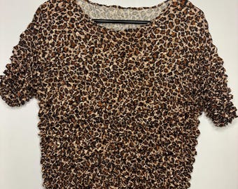Vintage Y2K 90’s Cheeta Print Popcorn/Bubble Shirt