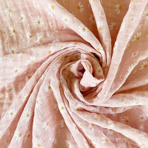 Gauze Baby Swaddle in Pink Floral, DOUBLE GAUZE SWADDLE, Pink Muslin Swaddle, Receiving Blanket, Muslin Daisy Swaddle, Baby Shower Gift