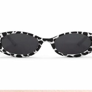 Vintage 90s Y2K Thick Oval Sunglasses Black Red Tinted Lens Retro Cyber Y2K Goth s-l400.jpg main image 2