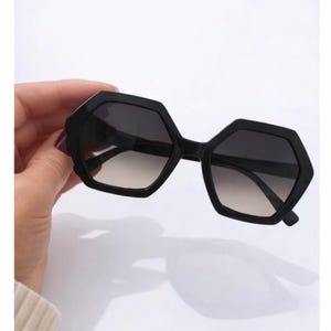 Black Hexagon Oversized Sunglasses, Geometric Statement Shades, Retro Chunky Frame Sunglasses, Trendy Women’s Fashion Eyewear