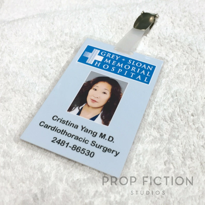 Cosplay Costume Display Props - Grey + Sloan Memorial Hospital Doctor Set / MD Clip-on ID Cards Cristina Yang