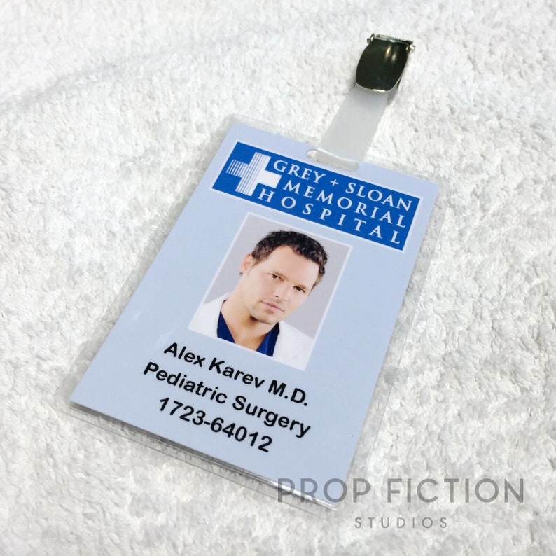 Cosplay Costume Display Props - Grey + Sloan Memorial Hospital Doctor Set / MD Clip-on ID Cards Alex Karev