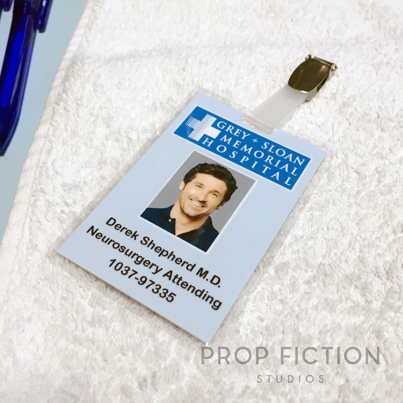 Cosplay Costume Display Props - Grey + Sloan Memorial Hospital Doctor Set / MD Clip-on ID Cards Derek Shepherd