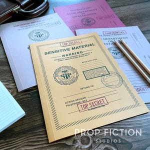 Movie Prop 1970s-Style Special Investigation Files / 4 x Vintage Agent Cosplay Classified Folder Set
