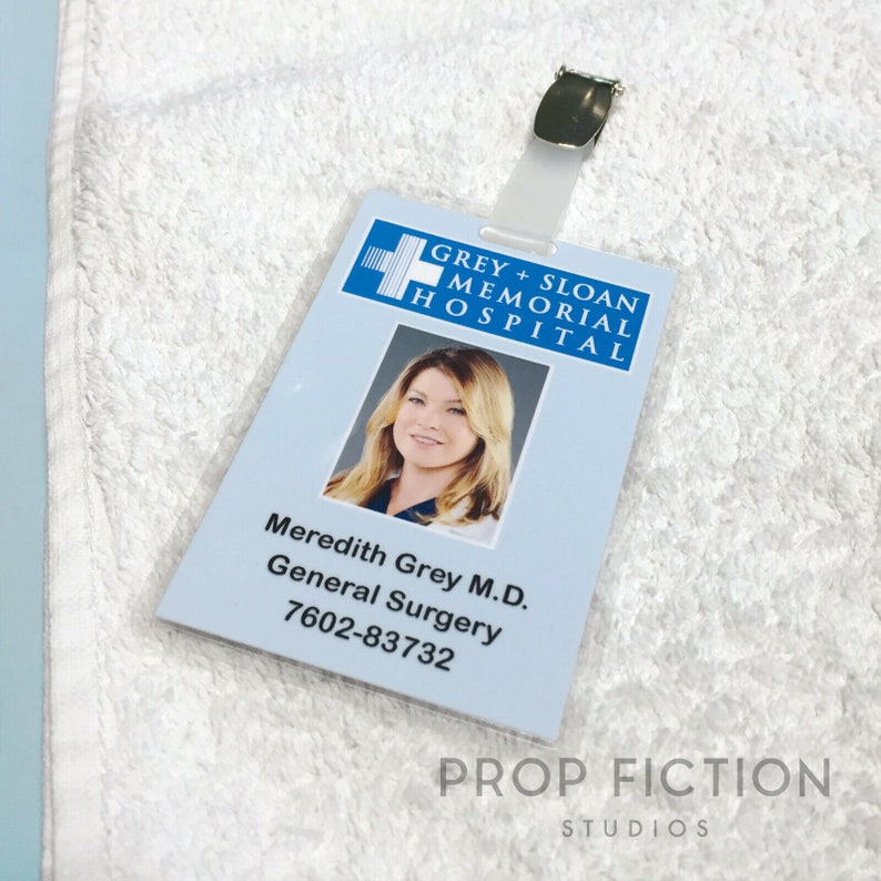 Cosplay Costume Display Props - Grey + Sloan Memorial Hospital Doctor Set / MD Clip-on ID Cards Meredith Grey