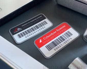 Cosplay-display: paar Prop Cyberdyne Systems-hoesstickers / stickerstickers laptopapparatuur