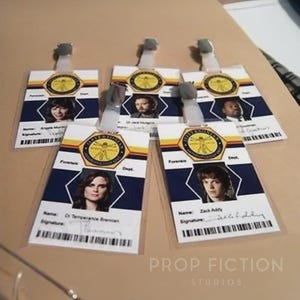 Présentoir pour cosplay médico-légal : accessoire à clipser Jeffersonian Security Pass/jeu de cartes d'identité pour cosplay de laboratoire