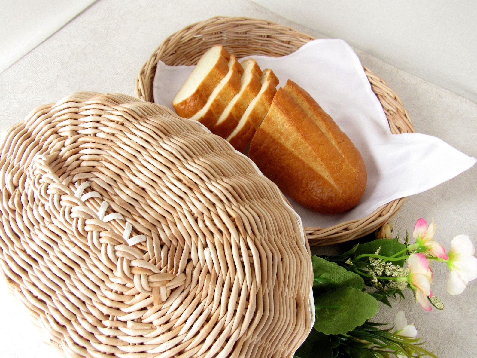 Wicker lidded bread storage basket for kitchen Bread basket Etsy