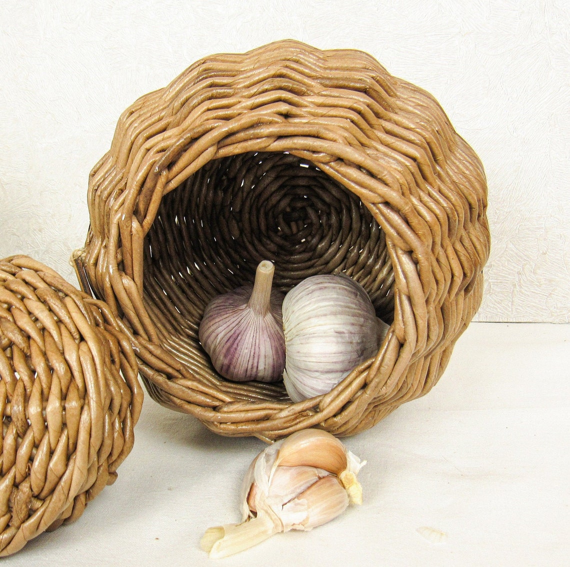 Wicker handmade lidded garlic basket for storage kitchen Etsy