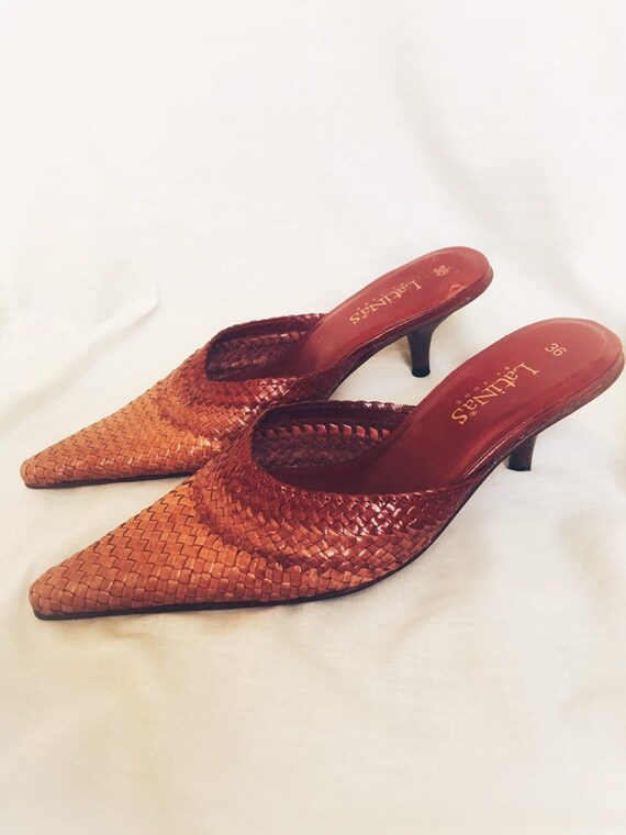 Latina's Wooden Heel Huaraches Woven Leather Brown