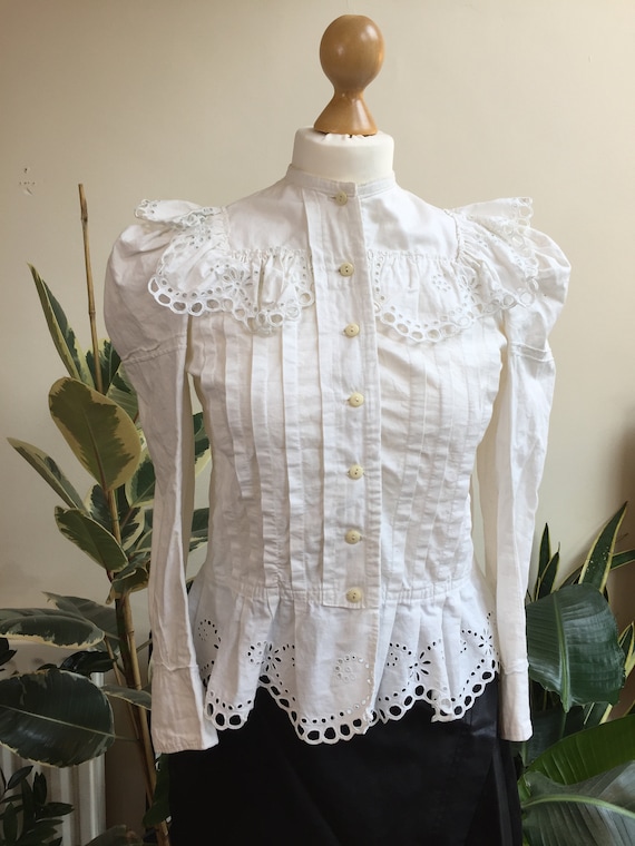 Antique Victorian White Broderie Anglaise Lace Fri