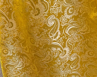 Żółto-złota, srebrna, metaliczna tkanina brokatowa Paisley, szerokość 54” Sprzedawana pocięta na wymiar