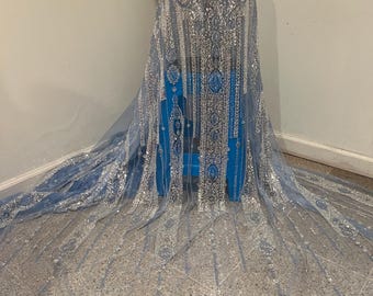 Tecido de renda azul celeste para noivas: bordado com lantejoulas, miçangas e strass, 127 cm de largura.