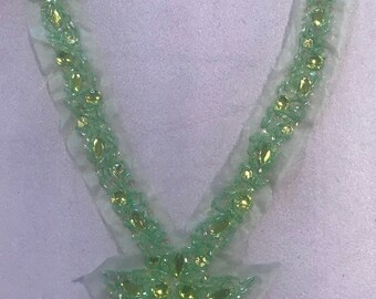 Green Beaded strass broderie col encolure en dentelle appliqués 1 Pc