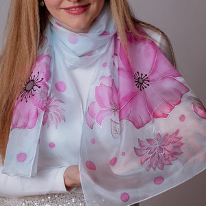 Foulard en soie douloureux à la main | Écharpe en soie de fleurs roses | Écharpe Batik, écharpe en soie florale, foulard en soie femmes LIVRAISON LIBRE