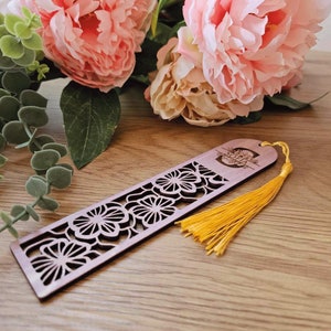 Marcadores de madera personalizados con borlas, marcapáginas de madera personalizado, marcapáginas con patrón único grabado, regalo del Día de la Madre para el lector