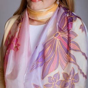 Châle peint à la main | Foulard en soie peint à la main papillon violet | Écharpe Batik