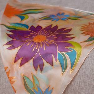 Kleurrijke bloemen hand geschilderde zijde sjaal, vierkante zijden sjaal, Luxe zijden sjaal, zijden hoofdsjaal