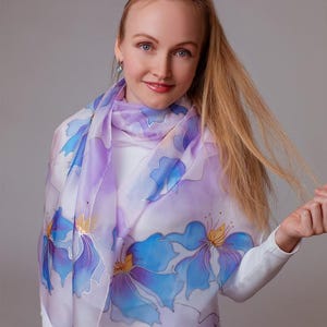 Iris Hand bemalt Seidenschal, Blumen Seidenschal, Anoli Design Hand bemalt Seidenschal, Muttertagsgeschenk, Geschenk für sie, KOSTENLOSER VERSAND