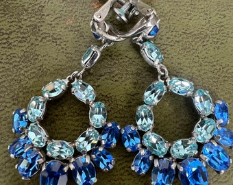 SOlD VI stunning blue glass screw back earrings