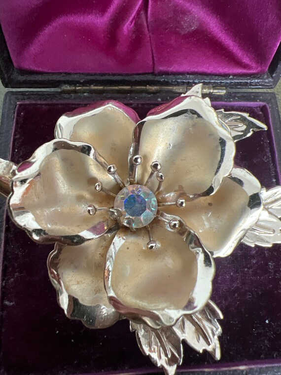 Metal and paste brooch Gem