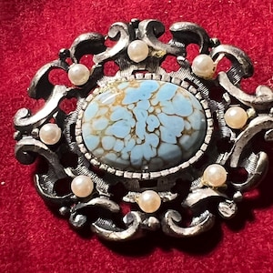 pretty metal Peking glass and faux pearl