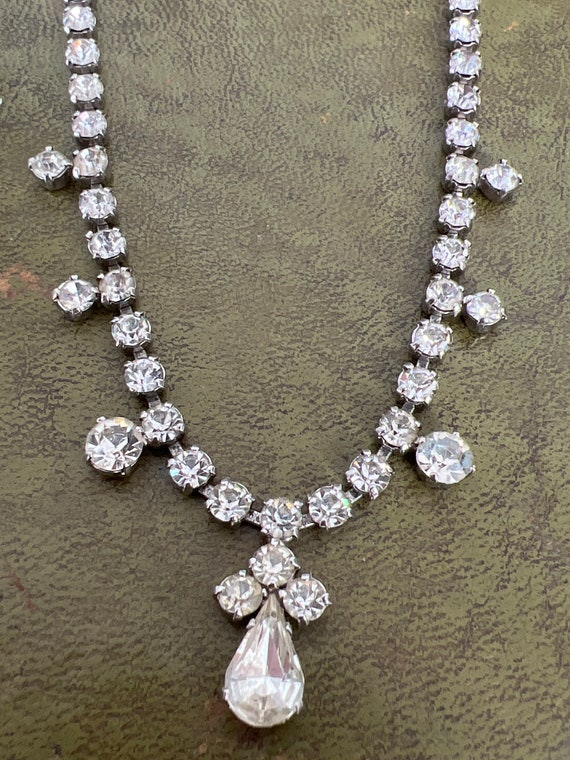 Stunning metal a d diamanté 1950 necklace